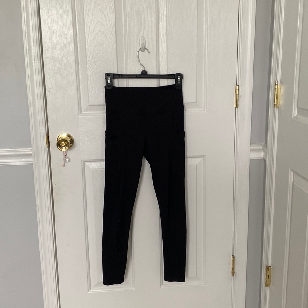 SO black leggings
